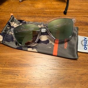 Eric Koston Frogskins Clear Camo w/ Emerald lens
